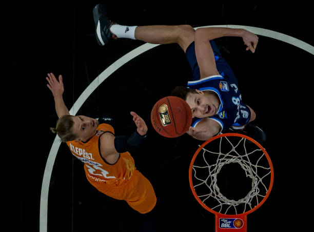 也迎来了人 也迎来了人