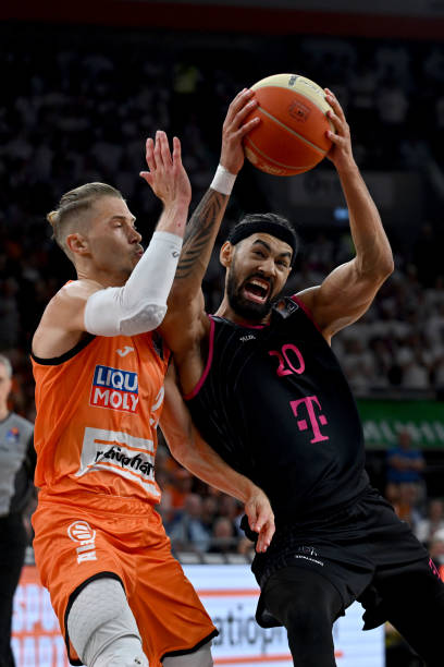 赛瞬间让球 赛瞬间让球